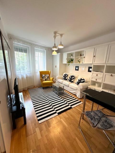 Peony Kaldy Apartman Free Garage Under The House ブダペスト エクステリア 写真